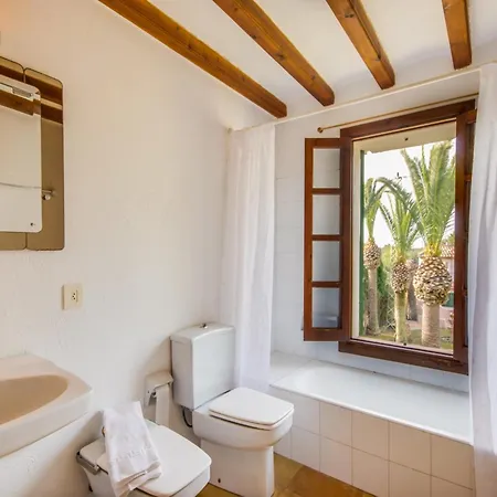 9 Person In Alcudia (Mallorca)